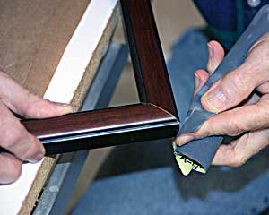 Tutorial; Cut, Thumbnail and glue a frame